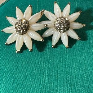 Elegant Vintage Celluloid Cream Floral Earrings GT